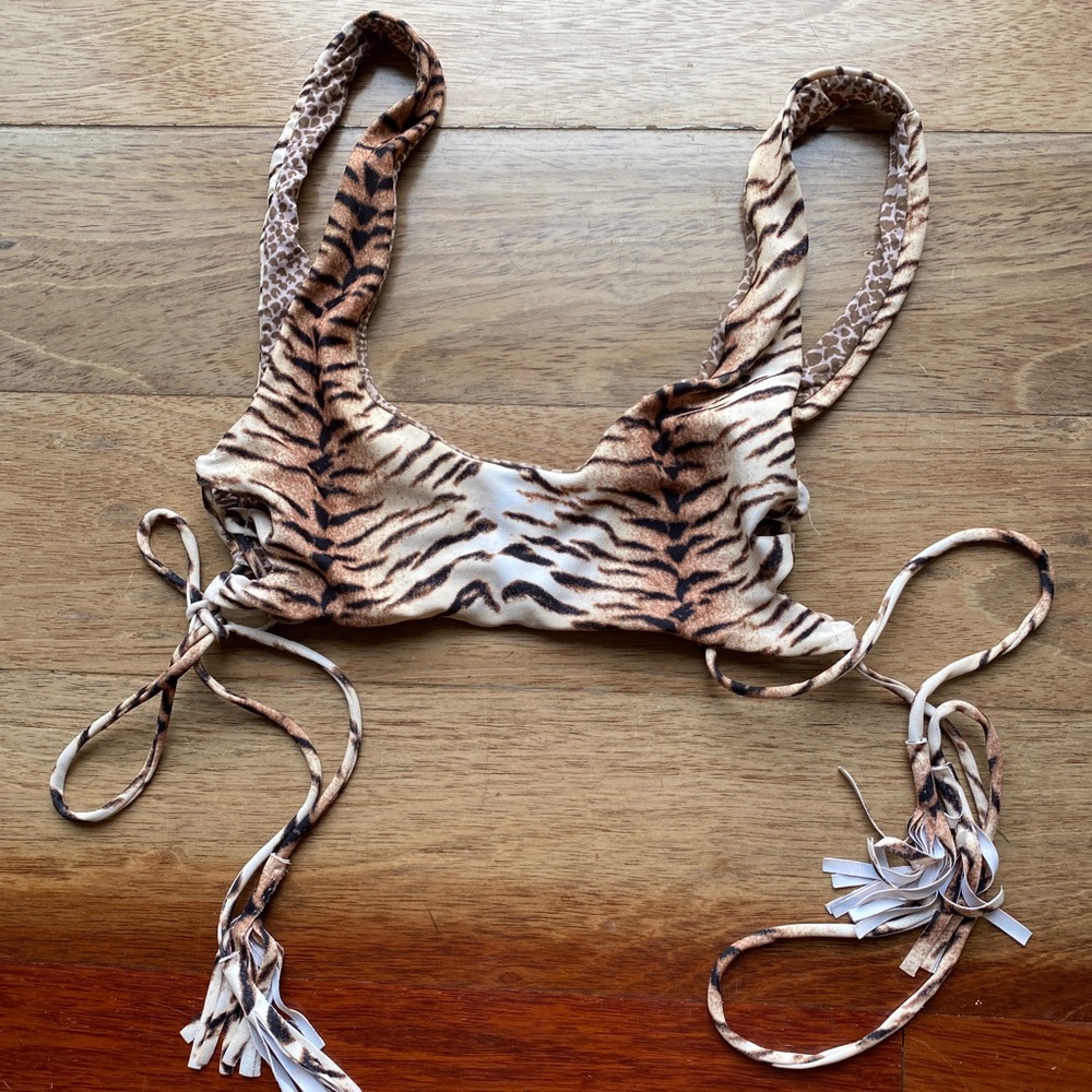 Acacia Hunter Tiger Top Small